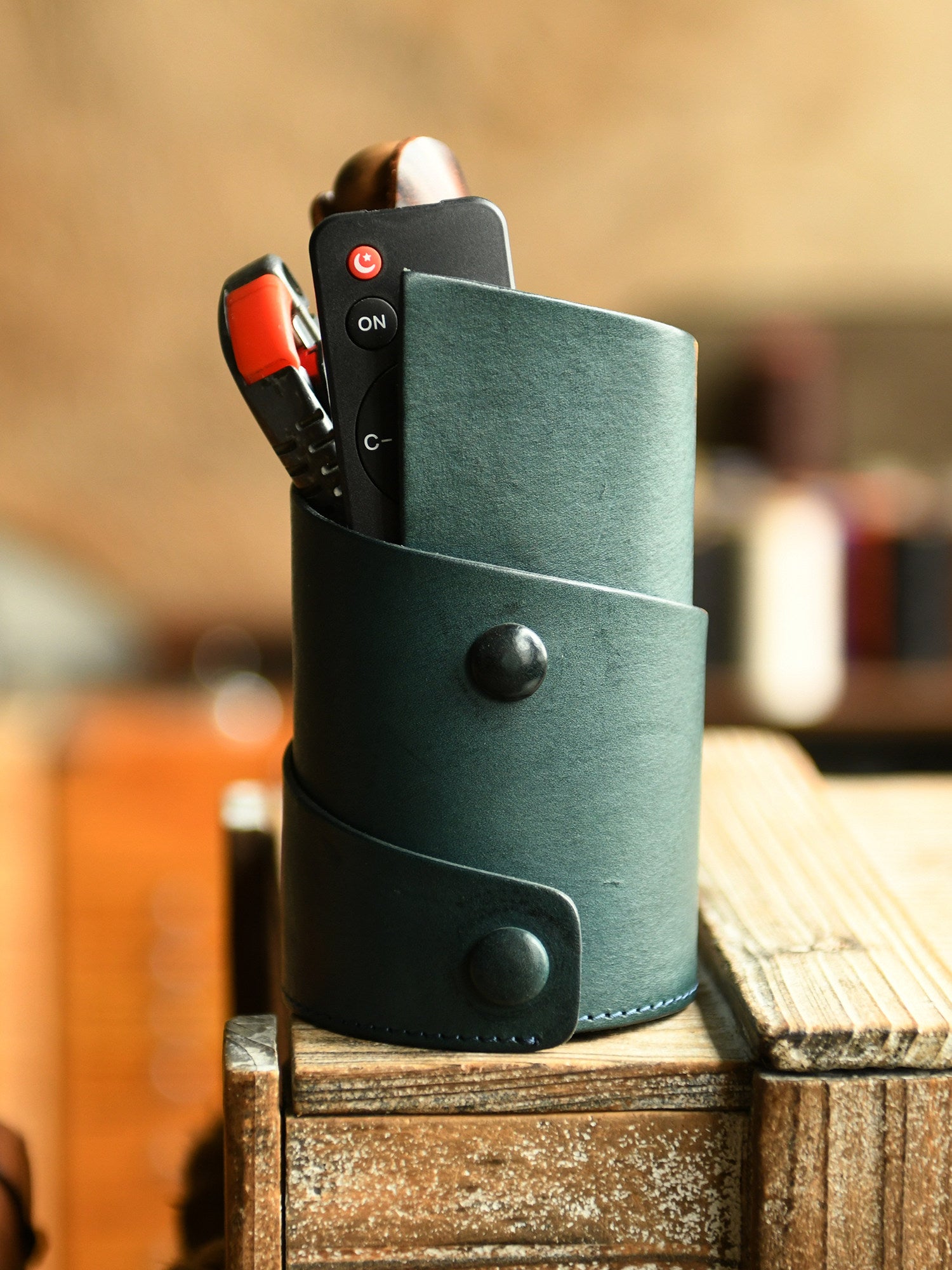 Handmade Cowhide Leather Pen Holder