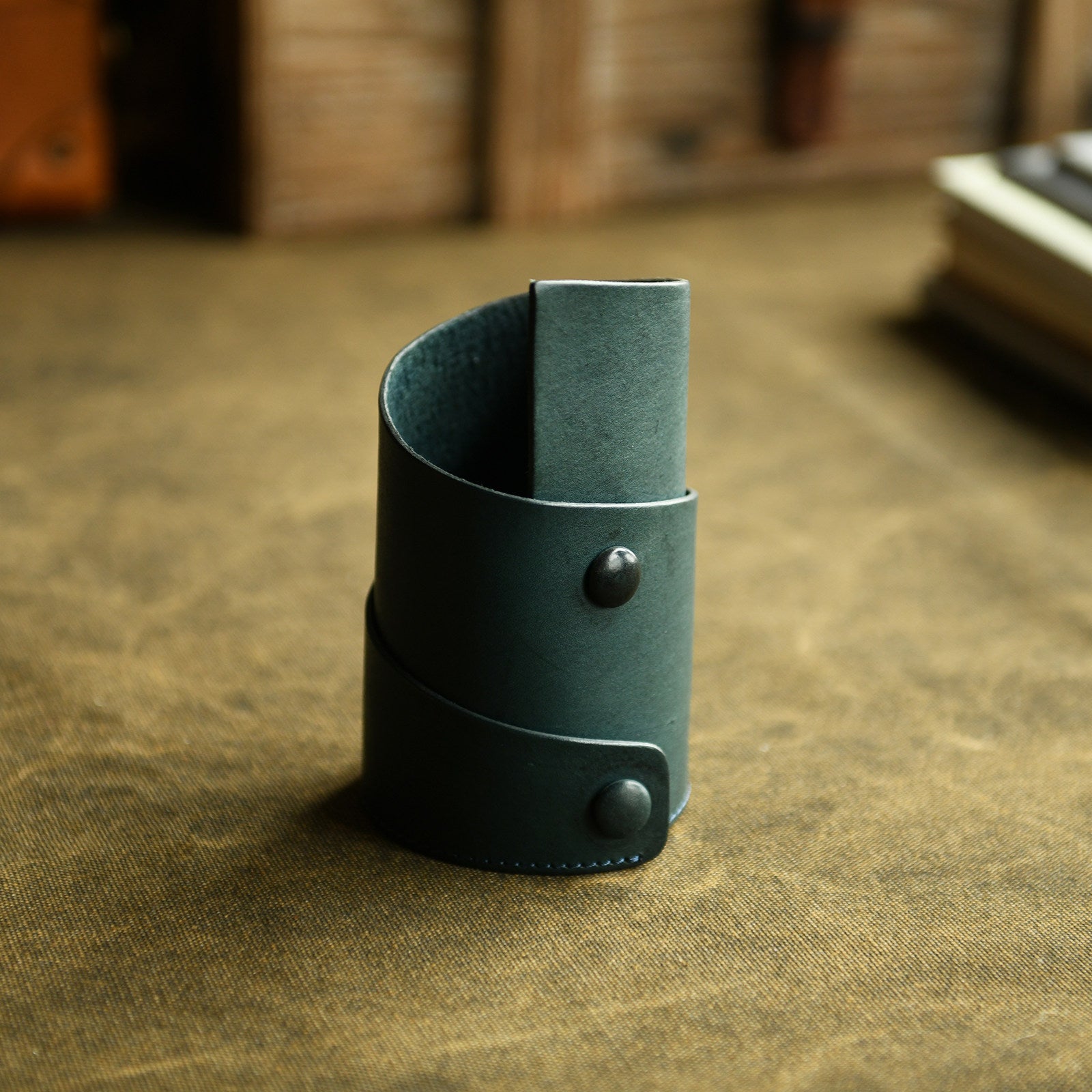 Handmade Cowhide Leather Pen Holder
