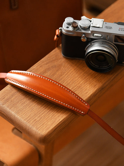 Leather single-shoulder carrying strap